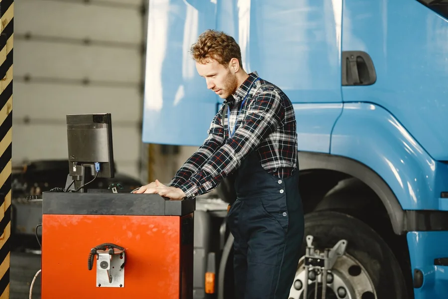 Essential Fleet Maintenance Strategies Keeping Large Vehicle Fleets in Top Shape