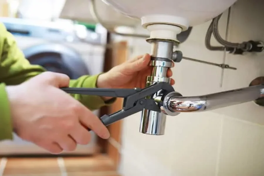Plumber in Altona