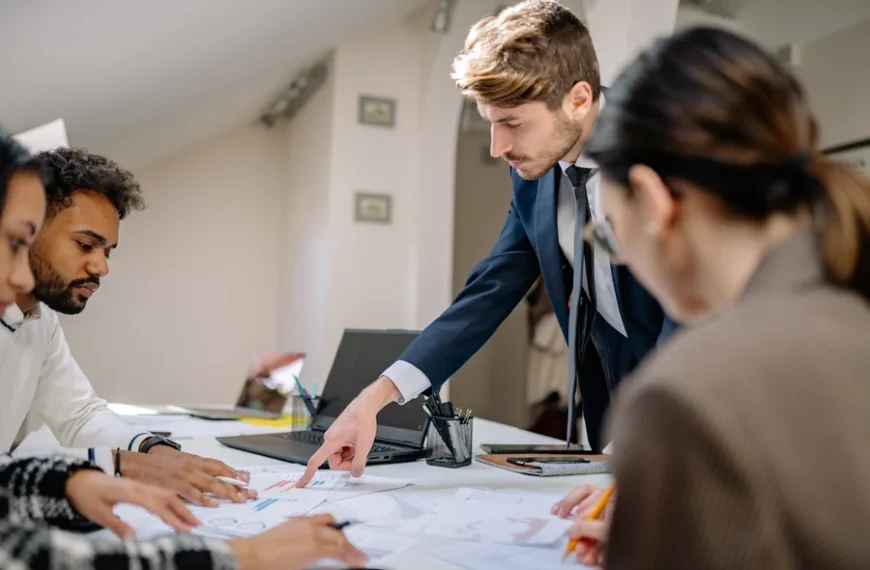 Leadership Trends in Business Management Shaping the Future of Work 