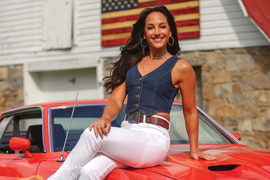 Emily Compagno Height and Weight