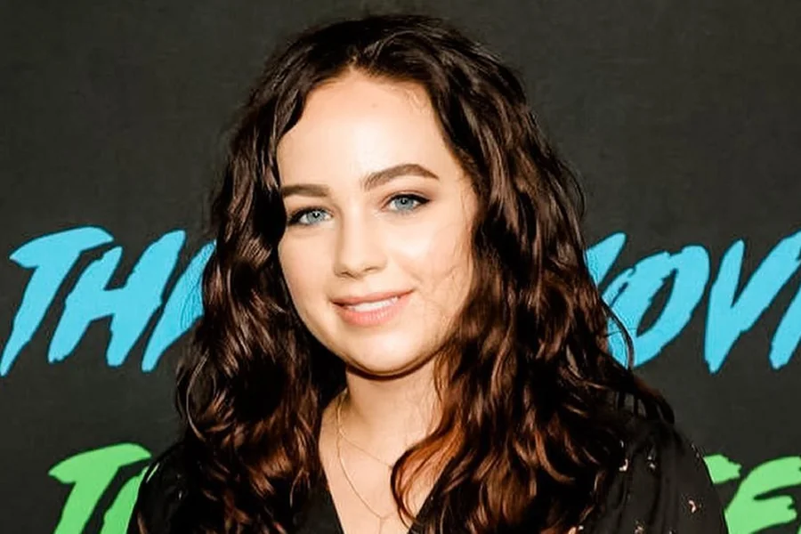 Mary Mouser Age