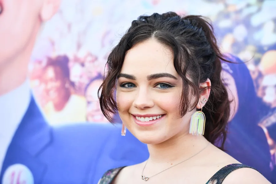 Mary Mouser Age
